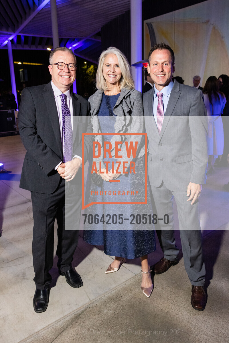 Sean Keister, Colleen Oys, Walter Allen, 2021 Manetti Shrem Museum Celebratory Gala, Manetti Shrem Museum of Art. 254 Old Davis Rd, November 13th, 2021, Photo #7064205-20518-0 Sean Keister, Colleen Oys, Walter Allen, Photo #7064205-20518-0