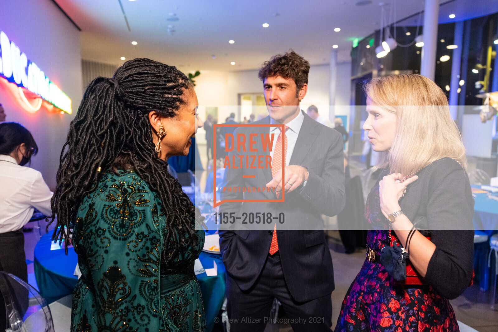 London Breed, Zachary Bogue, Marissa Mayer, 2021 Manetti Shrem Museum Celebratory Gala, Manetti Shrem Museum of Art. 254 Old Davis Rd, November 13th, 2021, Photo #1155-20518-0 London Breed, Zachary Bogue, Marissa Mayer, Photo #1155-20518-0