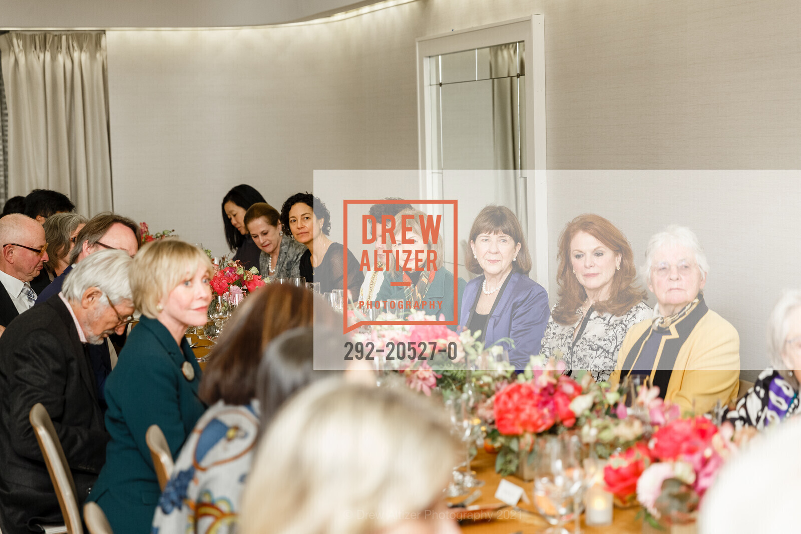 Claudine Cheng, Kathleen Kimura, Theresa Spirz, Ute Bowes, Kyle Goldman, Neiman Marcus hosts Postcards from Japan Dinner, The Rotunda @ Neiman Marcus. 150 Stockton St, November 17th, 2021, Photo #292-20527-0 Claudine Cheng, Kathleen Kimura, Theresa Spirz, Ute Bowes, Kyle Goldman, Photo #292-20527-0