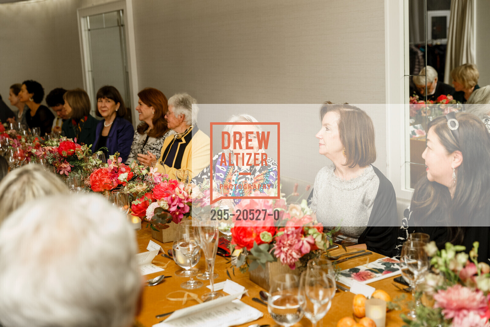 Ute Bowes, Kyle Goldman, Alison Mundy, Mindy Sun, Neiman Marcus hosts Postcards from Japan Dinner, The Rotunda @ Neiman Marcus. 150 Stockton St, November 17th, 2021, Photo #295-20527-0 Ute Bowes, Kyle Goldman, Alison Mundy, Mindy Sun, Photo #295-20527-0