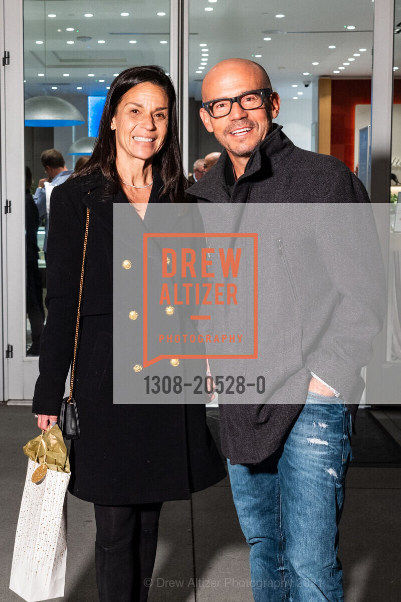 Rachel Goldblatt, Brad Goldblatt, Heller Jewelers 25th Anniversary Party, Heller Jewelers. 6000 Bollinger Canyon Rd, November 18th, 2021, Photo #1308-20528-0 Rachel Goldblatt, Brad Goldblatt, Photo #1308-20528-0