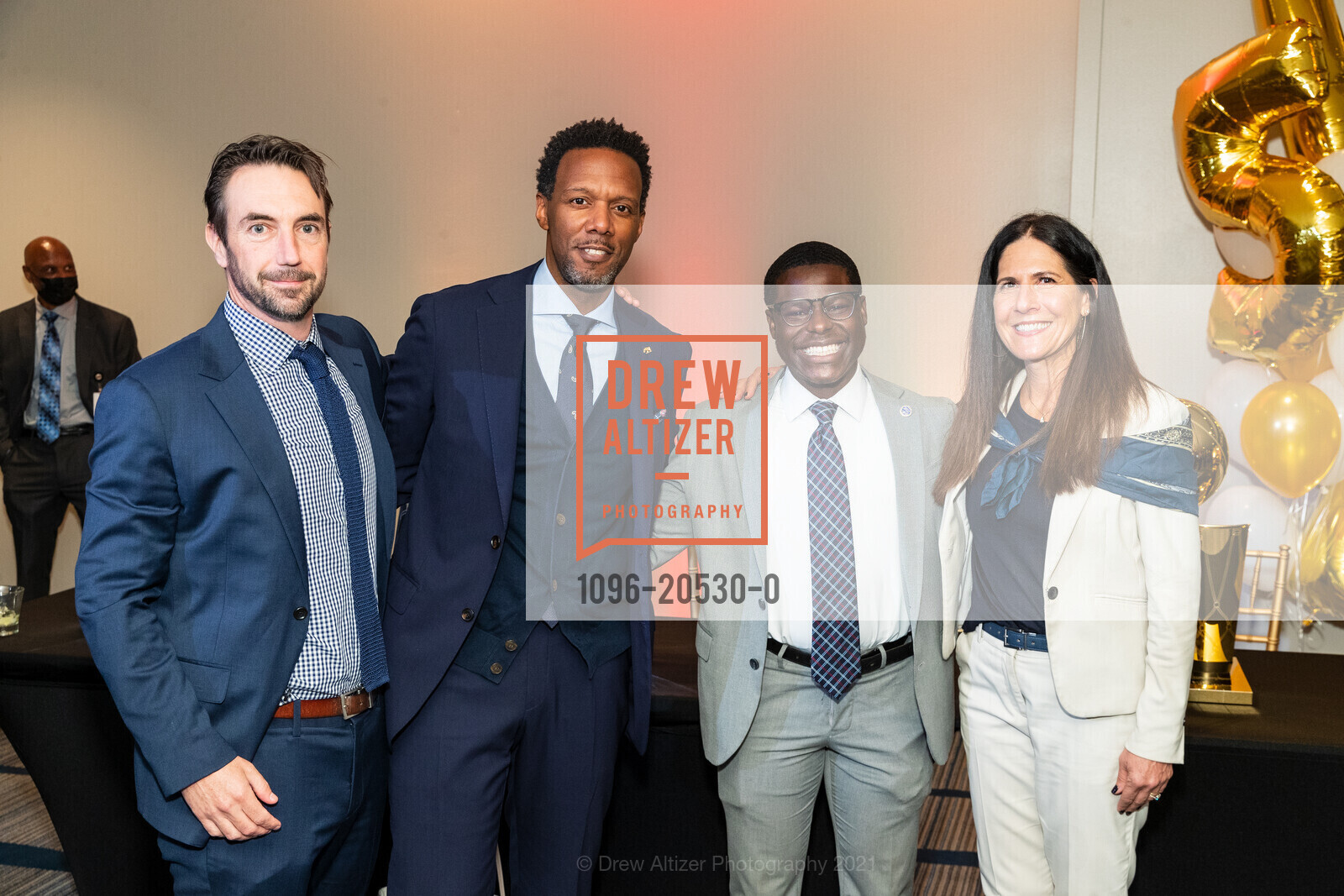 John Grubb, David Wilson, Michael, Michelle Moskowitz, Bay Area Council's 76th Annual Dinner & Bay Area Business Hall of Fame, Hyatt Regency San Francisco. 5 Embarcadero Ctr, November 18th, 2021, Photo #1096-20530-0 John Grubb, David Wilson, Michael, Michelle Moskowitz, Photo #1096-20530-0