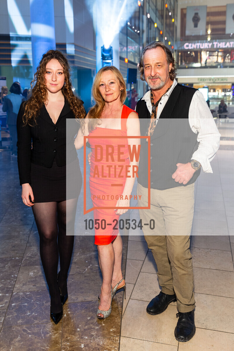 Katia Patsel, Galina Alexandrova, Ken Patsel, Westfield SF Holiday Tree Lighting and Modern Luxury Wine Country Awards, Westfield San Francisco Centre. 865 Market St, December 1st, 2021, Photo #1050-20534-0 Katia Patsel, Galina Alexandrova, Ken Patsel, Photo #1050-20534-0
