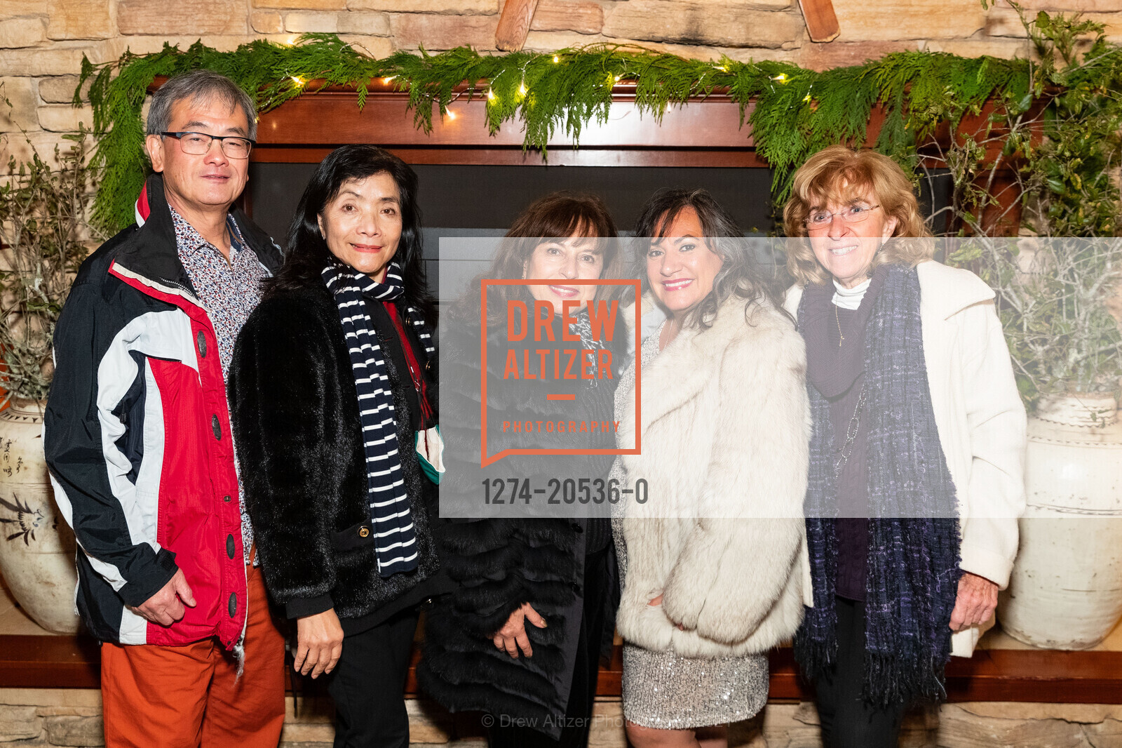 John Wong, Betty Wong, Dena Aslanian Williams, Sonia Gomez Rexelius, Betty Taisch, Jingle & Mingle Benefiting Children of Shelters, Presidio Golf Course. 300 Finley Rd, December 2nd, 2021, Photo #1274-20536-0 John Wong, Betty Wong, Dena Aslanian Williams, Sonia Gomez Rexelius, Betty Taisch, Photo #1274-20536-0