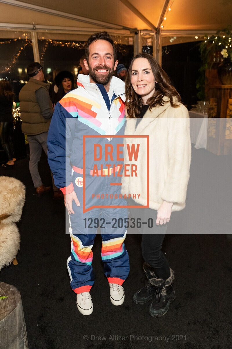 Scott James, Stephanie Lane, Jingle & Mingle Benefiting Children of Shelters, Presidio Golf Course. 300 Finley Rd, December 2nd, 2021, Photo #1292-20536-0 Scott James, Stephanie Lane, Photo #1292-20536-0