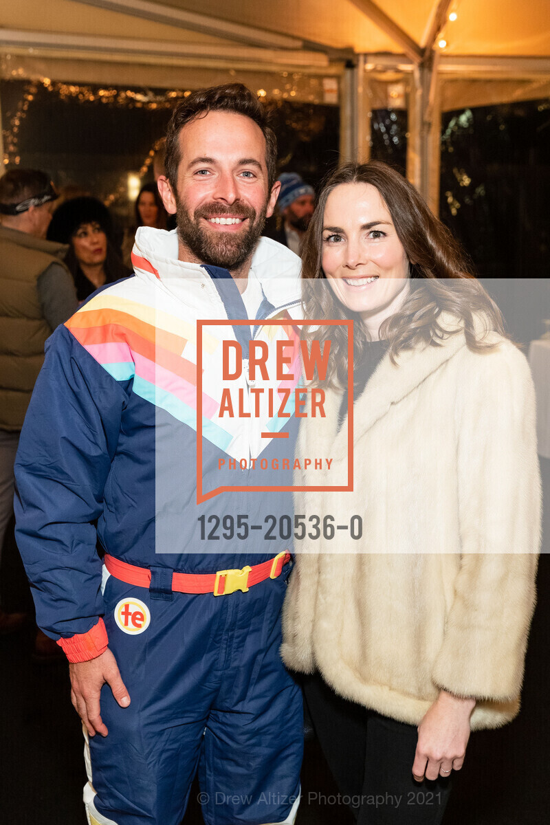 Scott James, Stephanie Lane, Jingle & Mingle Benefiting Children of Shelters, Presidio Golf Course. 300 Finley Rd, December 2nd, 2021, Photo #1295-20536-0 Scott James, Stephanie Lane, Photo #1295-20536-0