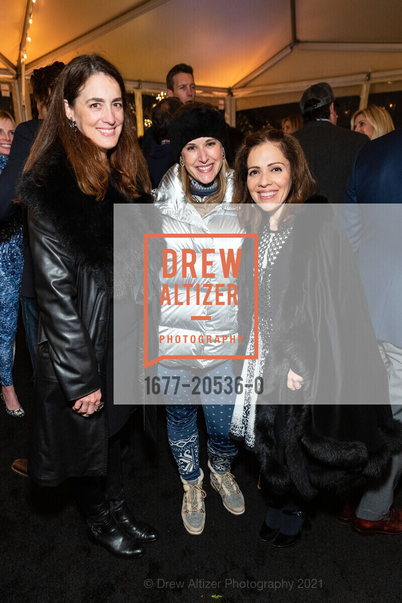 Jackie Killian, Liz Ross, Leonor Ayala, Jingle & Mingle Benefiting Children of Shelters, Presidio Golf Course. 300 Finley Rd, December 2nd, 2021, Photo #1677-20536-0 Jackie Killian, Liz Ross, Leonor Ayala, Photo #1677-20536-0