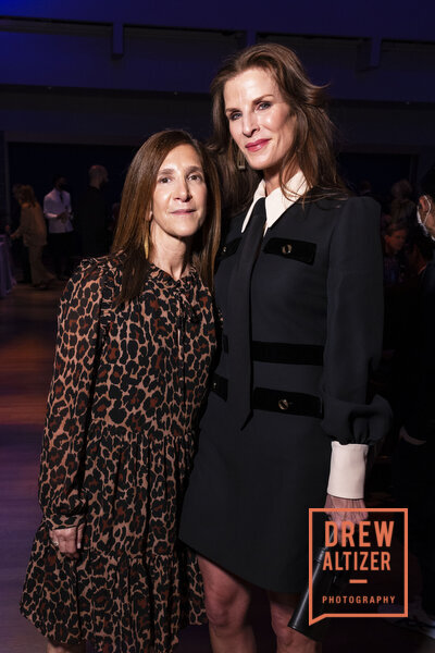 Lisa Podos, Leslie Podell, Photo #1170-20540-0
