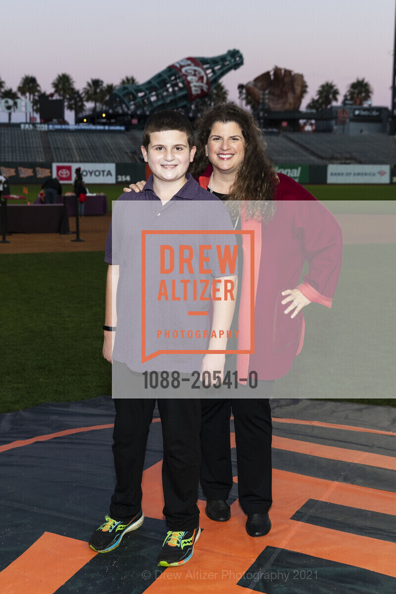 Nathan Hoch, Amy Wender-Hoch, Holiday Heroes, 24 Willie Mays Plaza. 24 Willie Mays Plaza, December 7th, 2021, Photo #1088-20541-0 Nathan Hoch, Amy Wender-Hoch, Photo #1088-20541-0