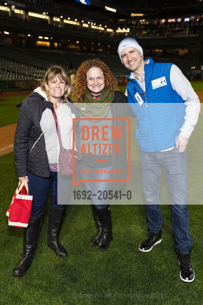 Shannon Stein, Joanne Pasternack, Ian Goldberg, Holiday Heroes, 24 Willie Mays Plaza. 24 Willie Mays Plaza, December 7th, 2021, Photo #1692-20541-0 Shannon Stein, Joanne Pasternack, Ian Goldberg, Photo #1692-20541-0