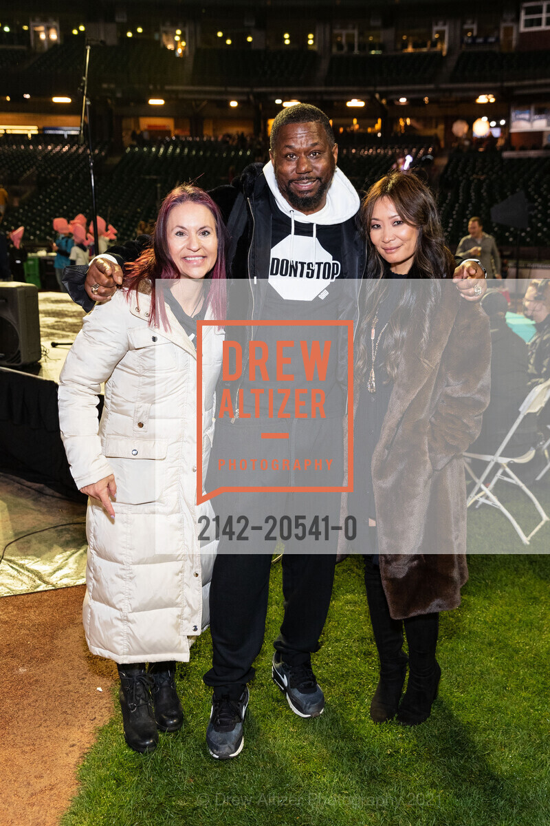 Jen Welter, Ricky Watters, Catherina Watters, Photo #2142-20541-0