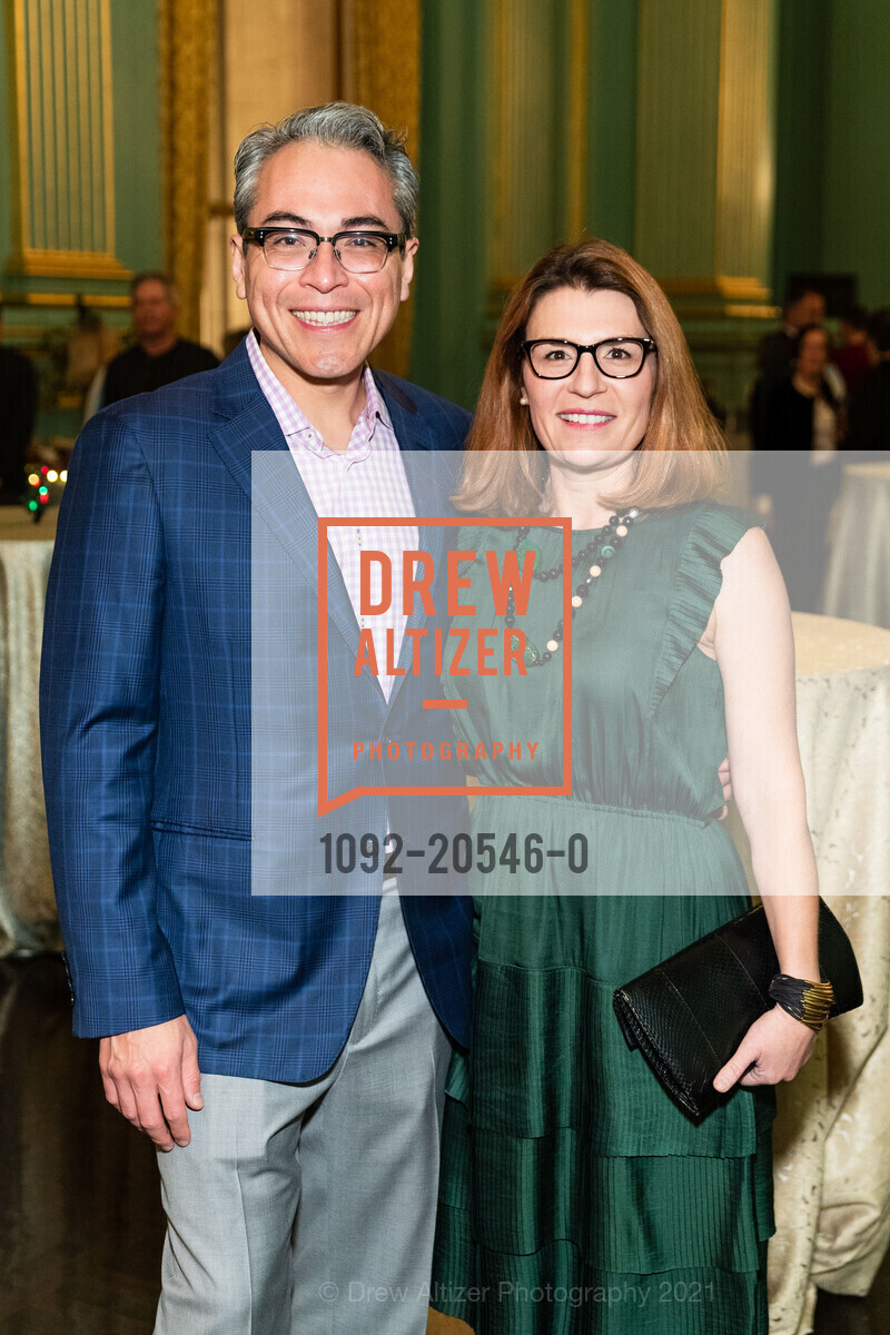 Eric Mendez, Lauren Bensinger, Sotheby's Holiday Party, San Francisco War Memorial & Performing Arts Center. 401 Van Ness Avenues, December 8th, 2021, Photo #1092-20546-0 Eric Mendez, Lauren Bensinger, Photo #1092-20546-0