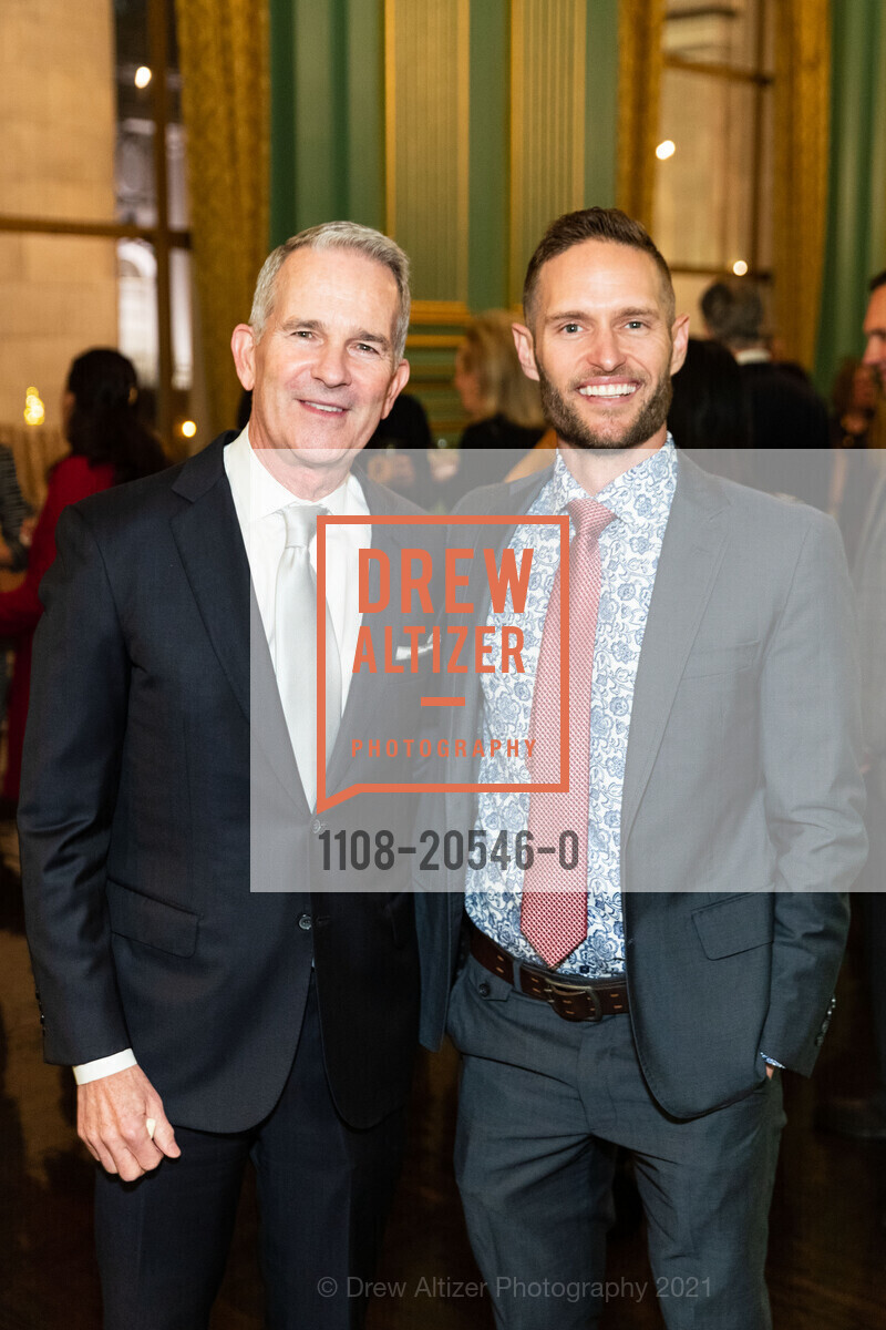 Jeffrey Gibson, Zach Webster, Sotheby's Holiday Party, San Francisco War Memorial & Performing Arts Center. 401 Van Ness Avenues, December 8th, 2021, Photo #1108-20546-0 Jeffrey Gibson, Zach Webster, Photo #1108-20546-0
