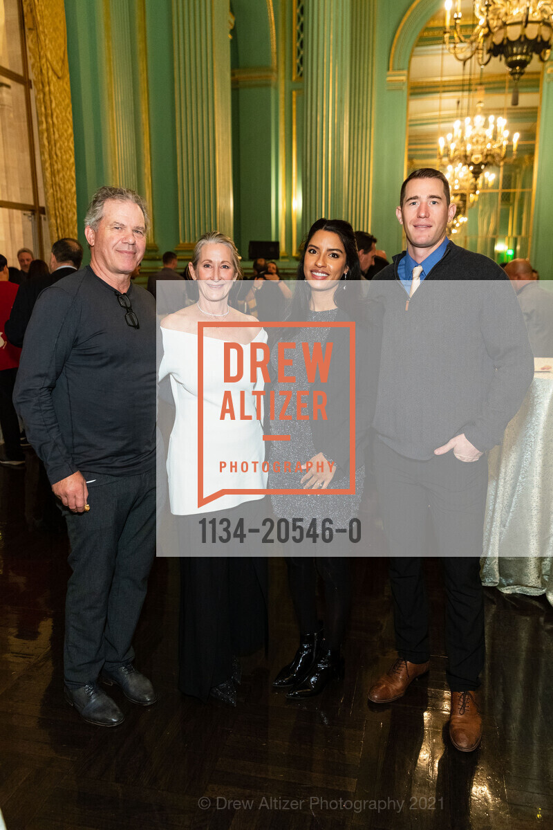 Lee Bruno, Gael Bruno, Shannon Bruno, Dave Bruno, Sotheby's Holiday Party, San Francisco War Memorial & Performing Arts Center. 401 Van Ness Avenues, December 8th, 2021, Photo #1134-20546-0 Lee Bruno, Gael Bruno, Shannon Bruno, Dave Bruno, Photo #1134-20546-0