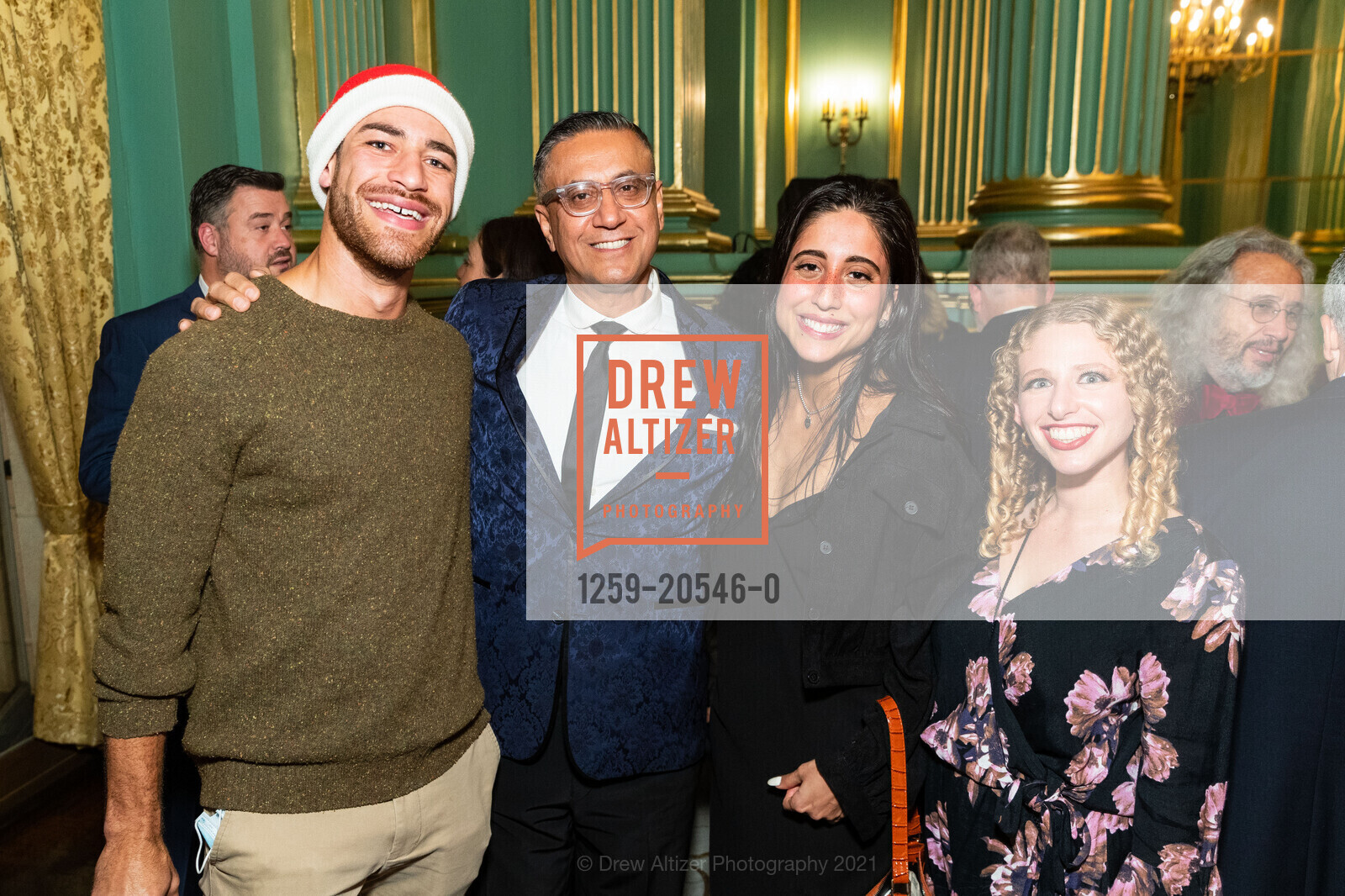 Joe Simmons, Arthur Sharif, Claire Sharif, Ali Margolis, Sotheby's Holiday Party, San Francisco War Memorial & Performing Arts Center. 401 Van Ness Avenues, December 8th, 2021, Photo #1259-20546-0 Joe Simmons, Arthur Sharif, Claire Sharif, Ali Margolis, Photo #1259-20546-0