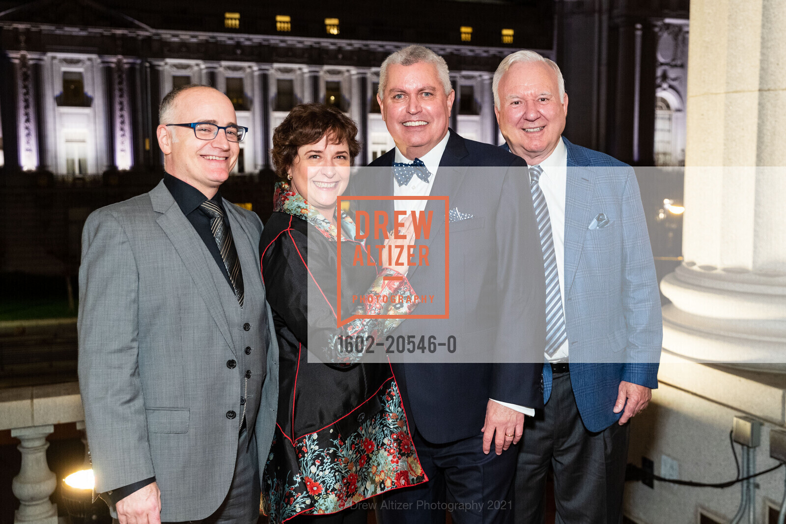 Robert Jones, Samantha Leskie, Anthony Riggins, Lee Hamrick, Sotheby's Holiday Party, San Francisco War Memorial & Performing Arts Center. 401 Van Ness Avenues, December 8th, 2021, Photo #1602-20546-0 Robert Jones, Samantha Leskie, Anthony Riggins, Lee Hamrick, Photo #1602-20546-0