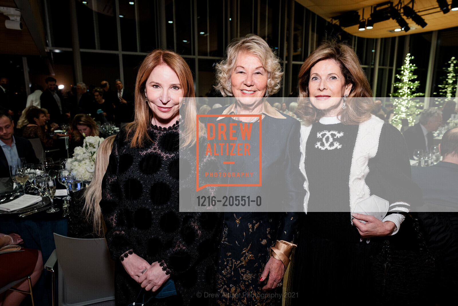 Lisa Pritzker, Varda Rabin, Lydia Shorenstein, Israel Philharmonic San Francisco Gala, San Francisco Conservatory of Music. 50 Oak St, December 12th, 2021, Photo #1216-20551-0 Lisa Pritzker, Varda Rabin, Lydia Shorenstein, Photo #1216-20551-0