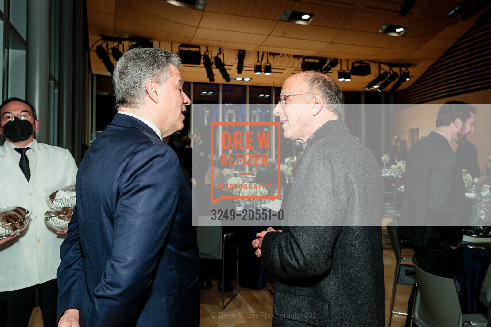 David Stull, Howard Zack, Israel Philharmonic San Francisco Gala, San Francisco Conservatory of Music. 50 Oak St, December 12th, 2021, Photo #3249-20551-0 David Stull, Howard Zack, Photo #3249-20551-0
