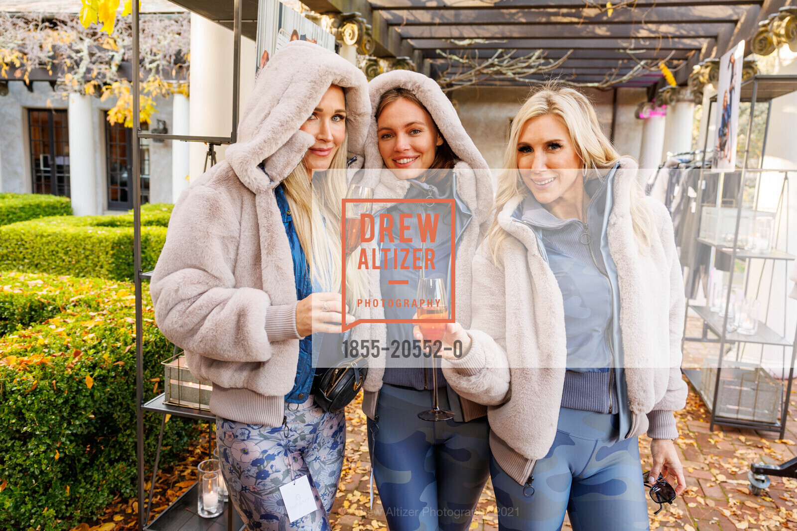 Natalie Warren, Christine Peric, Julie Davenport, Private Sunwren Clothing Holiday Trunk Show, Private Residence, December 9th, 2021, Photo #1855-20552-0 Natalie Warren, Christine Peric, Julie Davenport, Photo #1855-20552-0