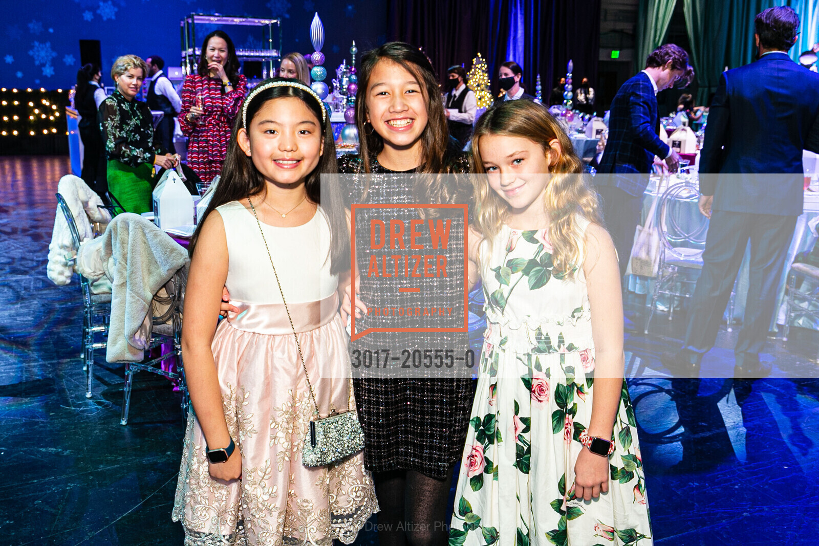 Lauren Meng, Charlotte Connors, Karen Freckmann, Nutcracker Benefit Luncheon: Land of Dreams, Zellerbach Rehearsal Hall. 300 Franklin St, December 12th, 2021, Photo #3017-20555-0 Lauren Meng, Charlotte Connors, Karen Freckmann, Photo #3017-20555-0
