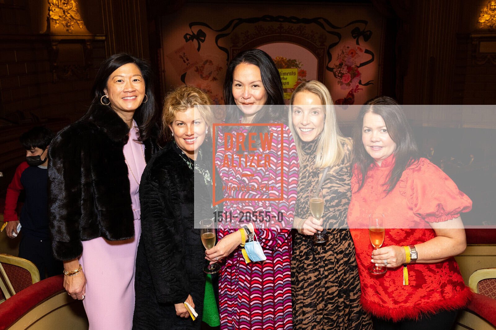 Christine Connors, Josie Freckmann, Linda Lee, Theresa Jackson, Michelle Millard, Nutcracker Benefit Luncheon: Land of Dreams, Zellerbach Rehearsal Hall. 300 Franklin St, December 12th, 2021, Photo #1511-20555-0 Christine Connors, Josie Freckmann, Linda Lee, Theresa Jackson, Michelle Millard, Photo #1511-20555-0