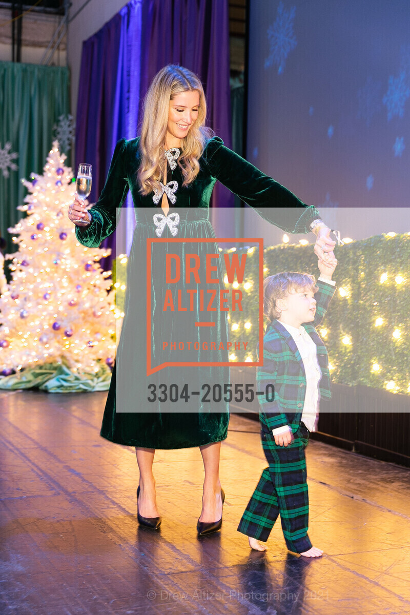 Hana Kvamme, Carter Kvamme, Nutcracker Benefit Luncheon: Land of Dreams, Zellerbach Rehearsal Hall. 300 Franklin St, December 12th, 2021, Photo #3304-20555-0 Hana Kvamme, Carter Kvamme, Photo #3304-20555-0