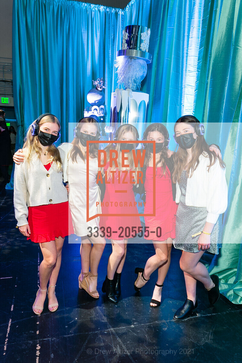 Annabelle Gulash, Paige Catanese, Chloe Jennings, Felicity Schwab, Emma Hartz, Nutcracker Benefit Luncheon: Land of Dreams, Zellerbach Rehearsal Hall. 300 Franklin St, December 12th, 2021, Photo #3339-20555-0 Annabelle Gulash, Paige Catanese, Chloe Jennings, Felicity Schwab, Emma Hartz, Photo #3339-20555-0