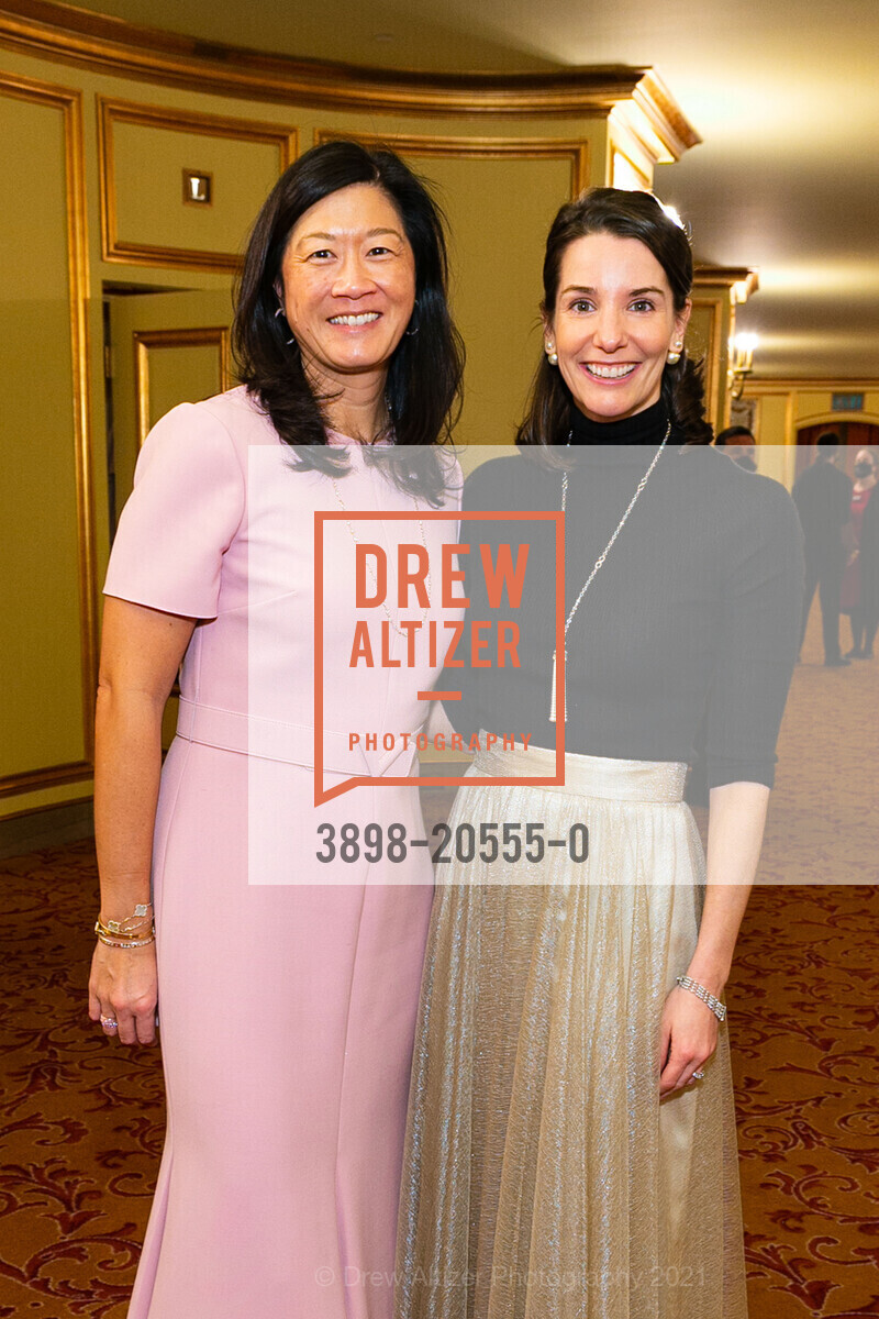 Christine Connors, Kelsey Lamond, Nutcracker Benefit Luncheon: Land of Dreams, Zellerbach Rehearsal Hall. 300 Franklin St, December 12th, 2021, Photo #3898-20555-0 Christine Connors, Kelsey Lamond, Photo #3898-20555-0