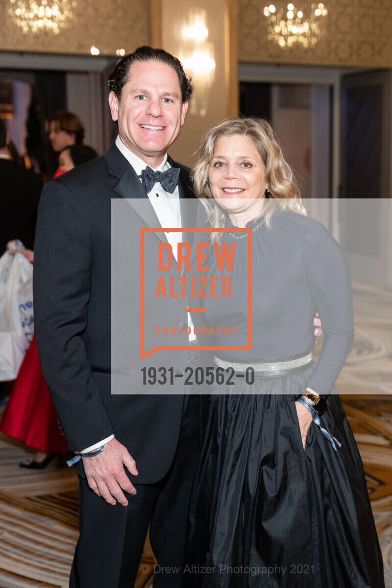David Jasper, Monique Jasper, San Francisco Debutante Ball 2021, St. Francis Hotel, December 19th, 2021, Photo #1931-20562-0 David Jasper, Monique Jasper, Photo #1931-20562-0
