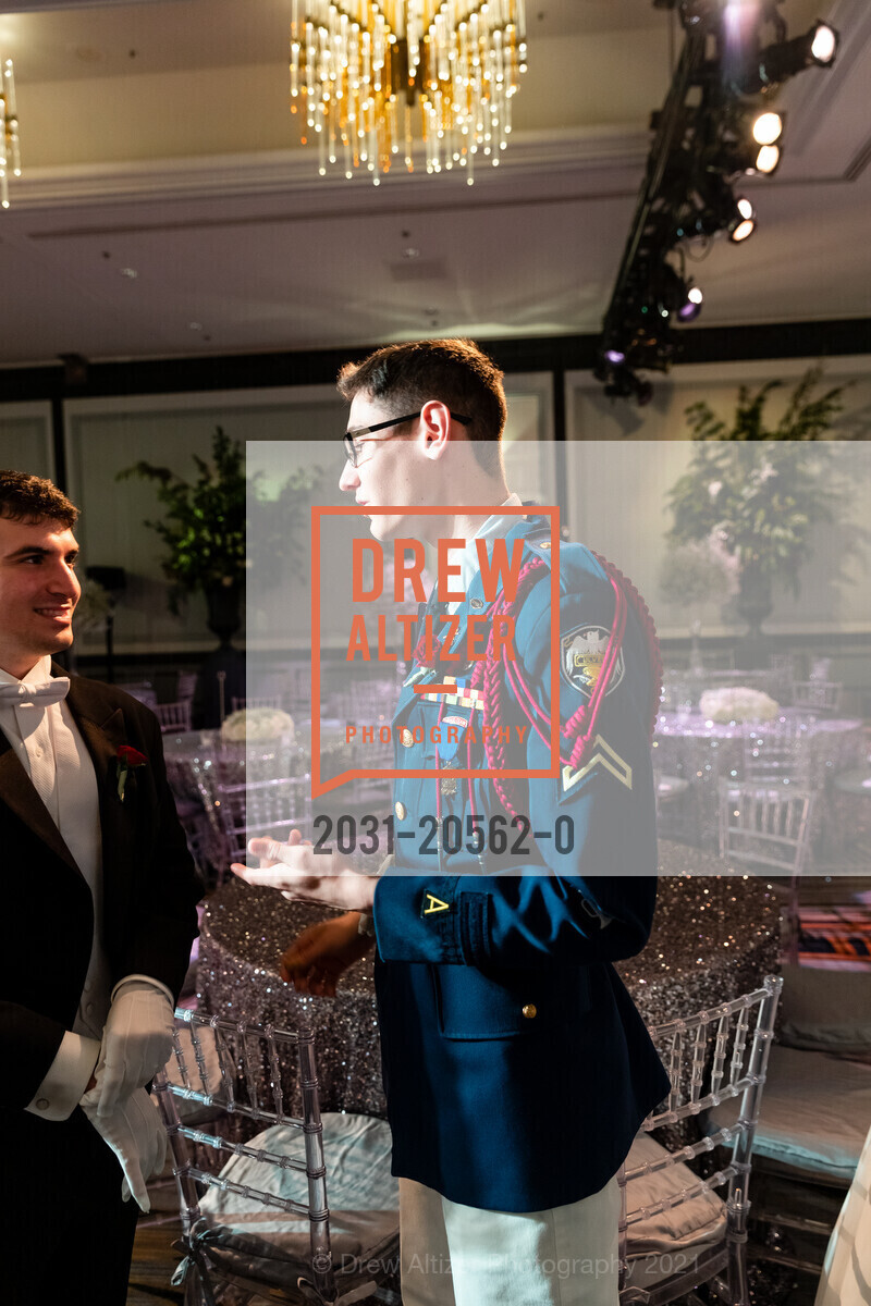 Kameron George Makras, Richard Stephens Conlon, San Francisco Debutante Ball 2021, St. Francis Hotel, December 19th, 2021, Photo #2031-20562-0 Kameron George Makras, Richard Stephens Conlon, Photo #2031-20562-0