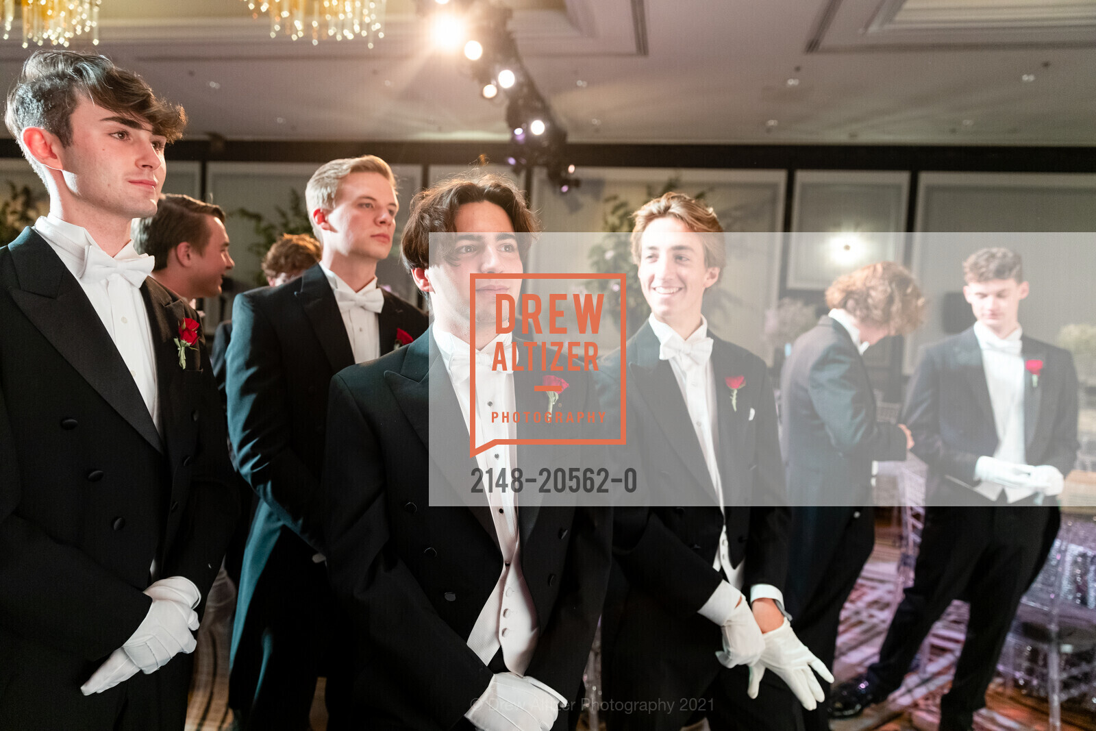 Vincent Jonathan Behnke, Evangelos Tsakopoulos Kounalakis, Charles Thomas Weber, San Francisco Debutante Ball 2021, St. Francis Hotel, December 19th, 2021, Photo #2148-20562-0 Vincent Jonathan Behnke, Evangelos Tsakopoulos Kounalakis, Charles Thomas Weber, Photo #2148-20562-0