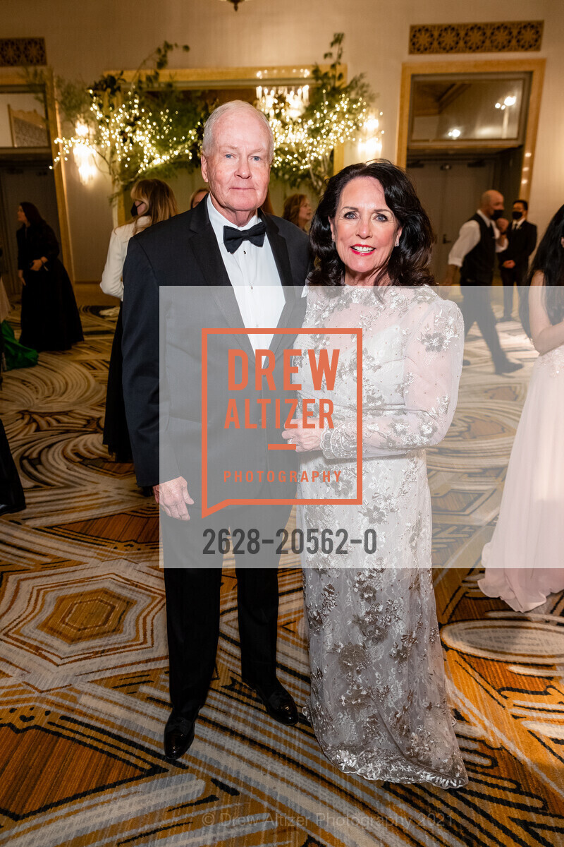 Steve Adams, Janie Adams, San Francisco Debutante Ball 2021, St. Francis Hotel, December 19th, 2021, Photo #2628-20562-0 Steve Adams, Janie Adams, Photo #2628-20562-0
