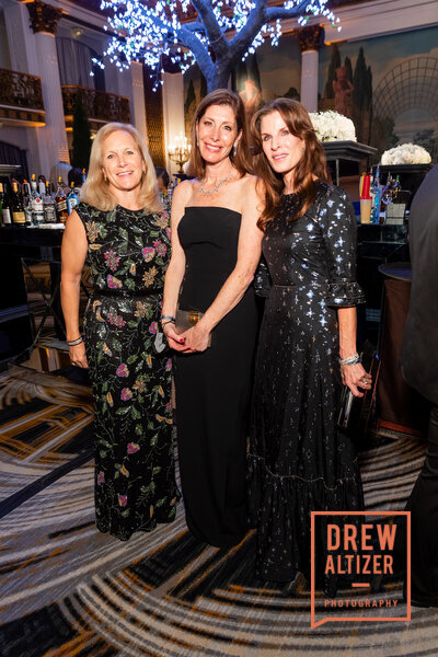 Margi Power, Tracy Huebner, Leslie Podell, Photo #2968-20562-0