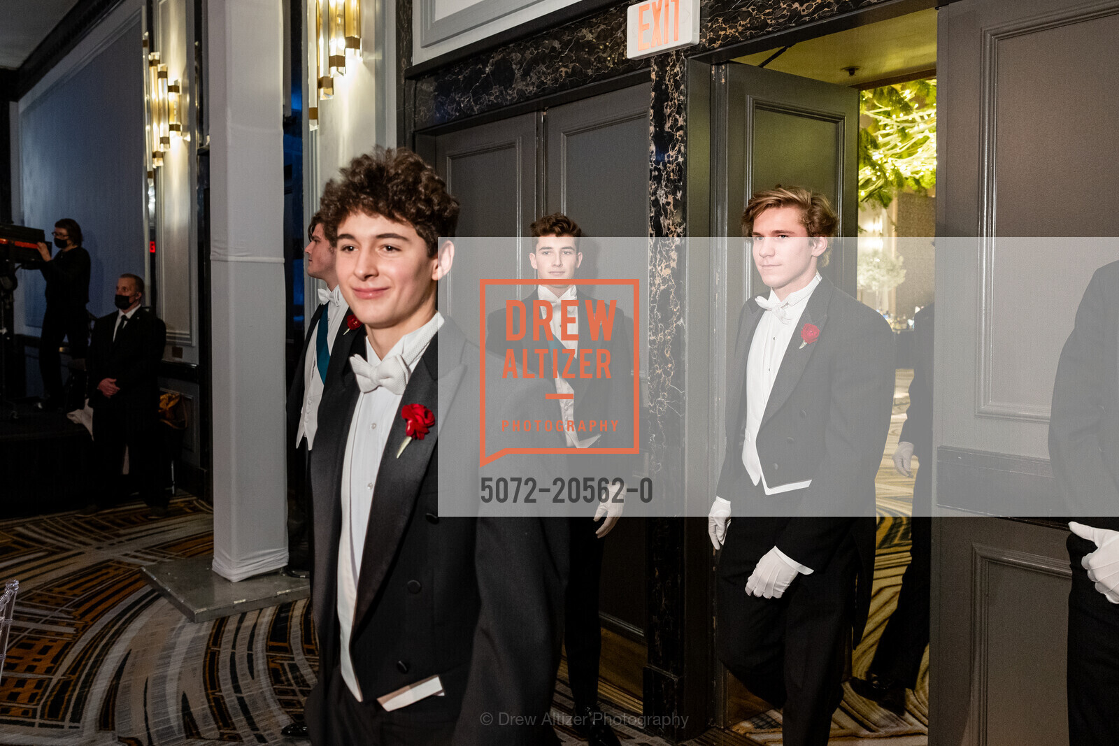 William Hill Ferguson II, Chester Hugh Niedermeyer, San Francisco Debutante Ball 2021, St. Francis Hotel, Photo #5072-20562-0 William Hill Ferguson II, Chester Hugh Niedermeyer, Photo #5072-20562-0