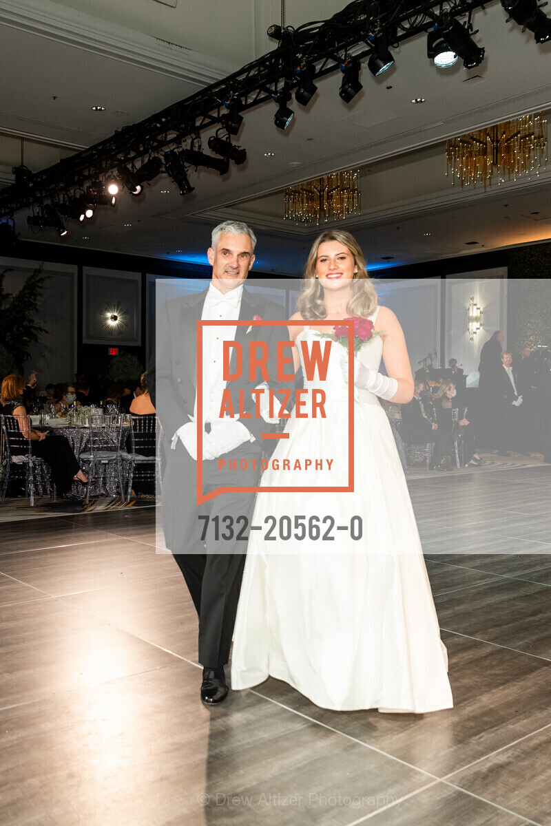 Bruce Patrick Potvin, Caroline O'Keefe Potvin, San Francisco Debutante Ball 2021, St. Francis Hotel, Photo #7132-20562-0 Bruce Patrick Potvin, Caroline O'Keefe Potvin, Photo #7132-20562-0