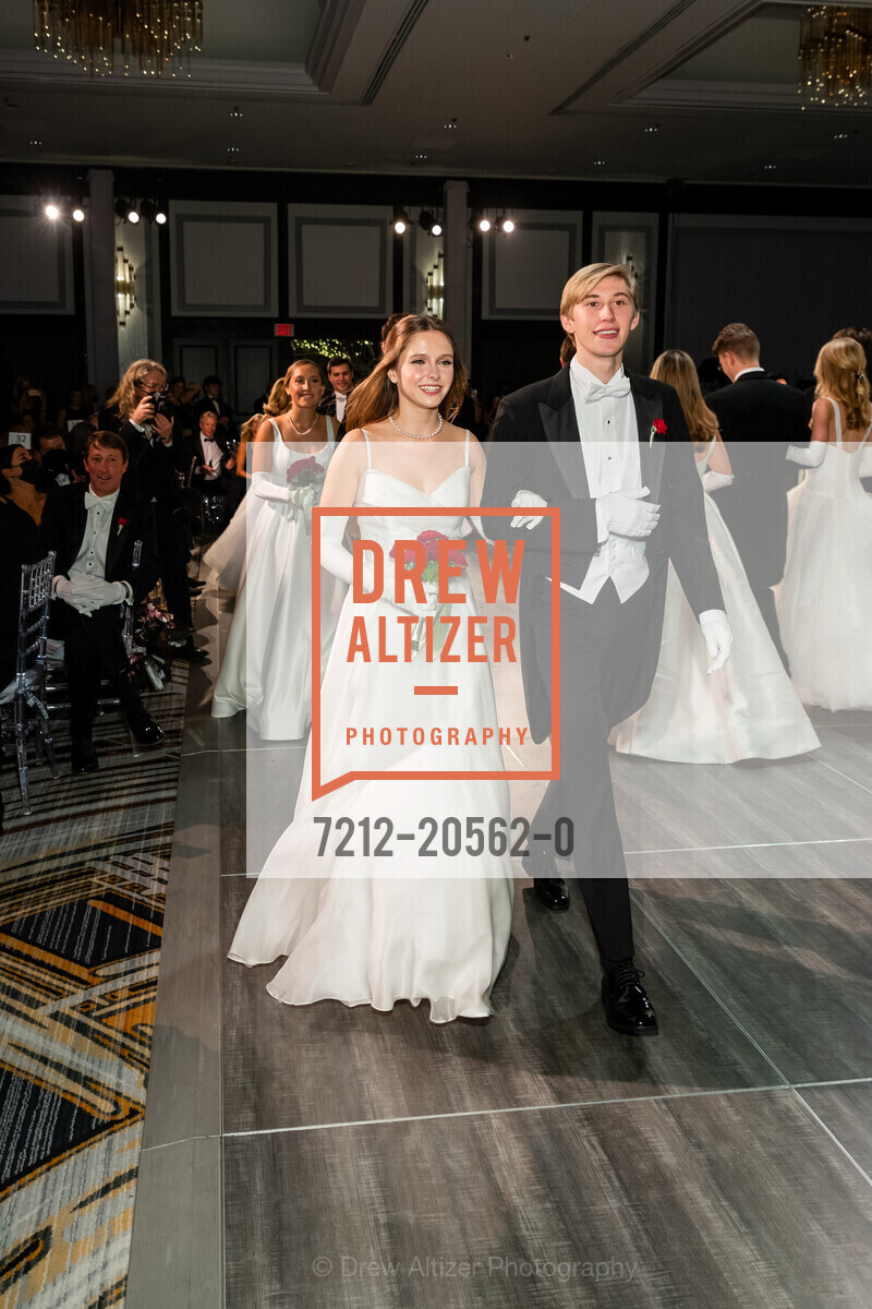 Isabella Bronte Griepp, Christopher Brooks Lamm, San Francisco Debutante Ball 2021, St. Francis Hotel, Photo #7212-20562-0 Isabella Bronte Griepp, Christopher Brooks Lamm, Photo #7212-20562-0