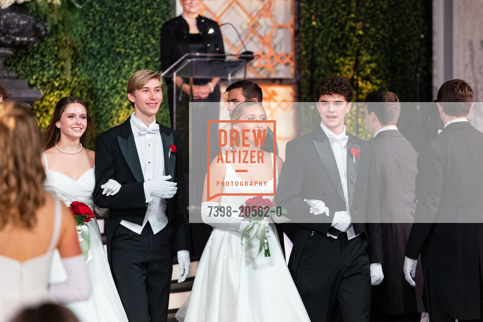 Isabella Bronte Griepp, Christopher Brooks Lamm, Jacqueline Niamh Carlson, Kyle Haas Jasper, San Francisco Debutante Ball 2021, St. Francis Hotel, Photo #7398-20562-0 Isabella Bronte Griepp, Christopher Brooks Lamm, Jacqueline Niamh Carlson, Kyle Haas Jasper, Photo #7398-20562-0