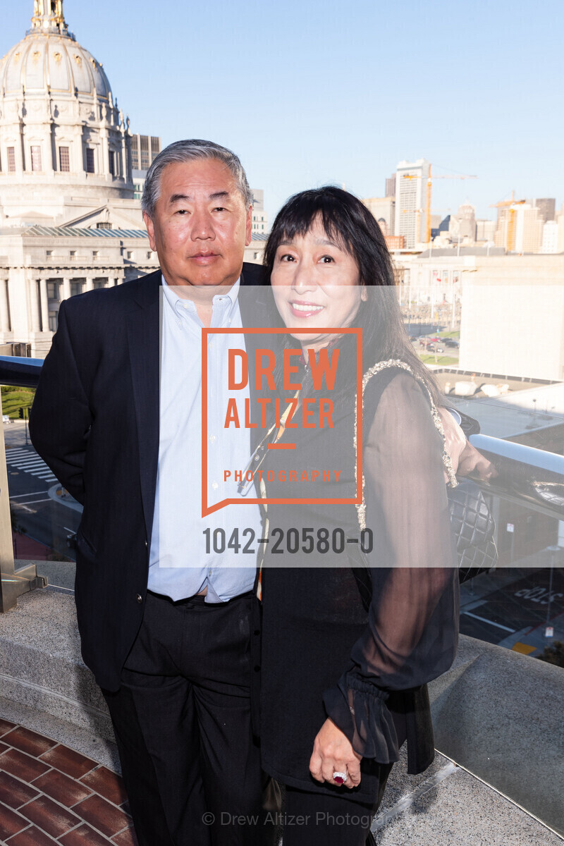Paul Chiu, Sharon Juang, SF Symphony’s Annual Lunar New Year Celebration, SF Symphony. 201 Van Ness Ave, February 5th, 2022, Photo #1042-20580-0 Paul Chiu, Sharon Juang, Photo #1042-20580-0