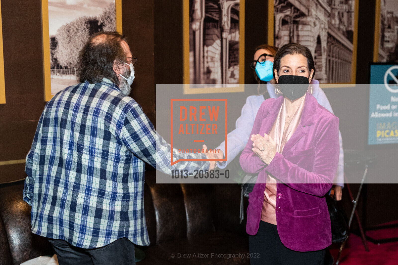 Michael Cohl, Libby Schaaf, Imagine Picasso Press Preview, Skylight at The Armory. 1800 Mission St, February 8th, 2022, Photo #1013-20583-0 Michael Cohl, Libby Schaaf, Photo #1013-20583-0