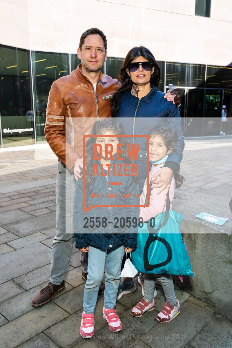 Josh Brant, Meirav Yaron, de Youngsters Day Out Benefactor, de Young Museum. 50 Hagiwara Tea Garden Dr, March 5th, 2022, Photo #2558-20598-0 Josh Brant, Meirav Yaron, Photo #2558-20598-0