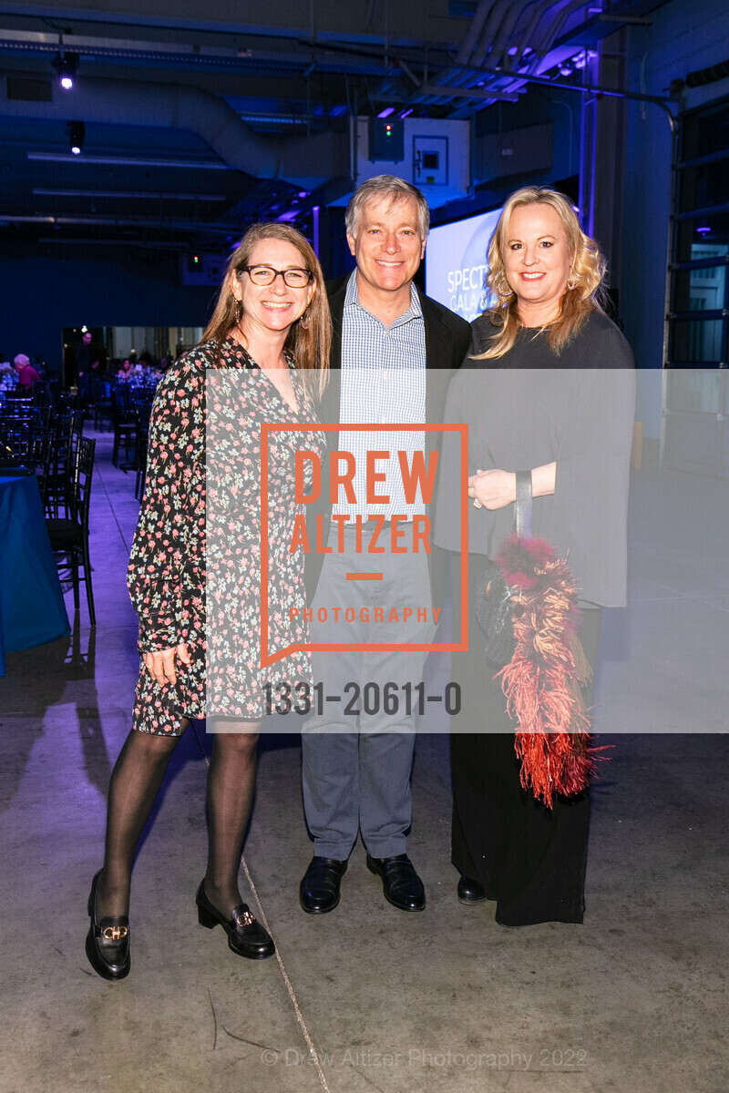 Stephanie Notowich, Lee Notowich, Kira Matthews, Spectrum Gala and Art Auction, Pier 27. Embarcadero, March 10th, 2022, Photo #1331-20611-0 Stephanie Notowich, Lee Notowich, Kira Matthews, Photo #1331-20611-0
