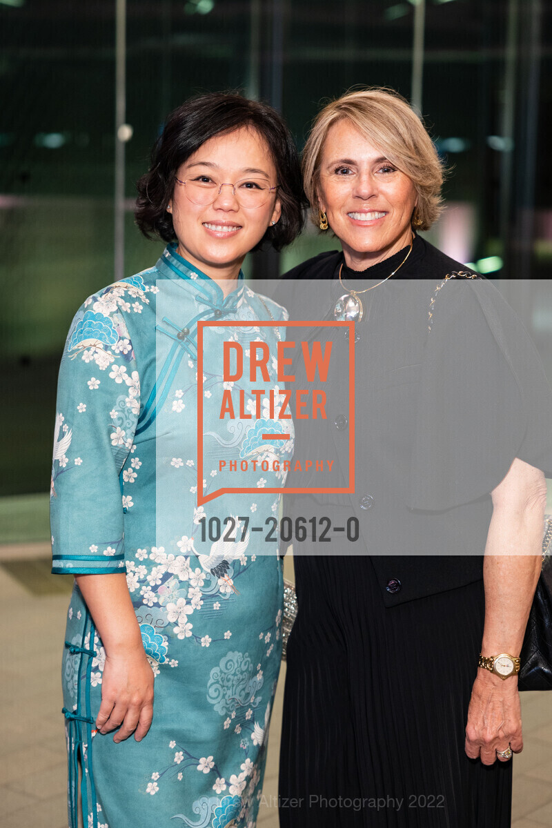 Helen Yang, Luanne Andreotti, FAMSF hosts Donor Reception: Alice Neel, de Young Museum. 50 Hagiwara Tea Garden Dr, March 9th, 2022, Photo #1027-20612-0 Helen Yang, Luanne Andreotti, Photo #1027-20612-0