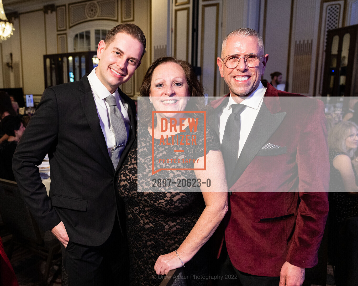 Zachary Freeman, Heidi Freeman, Andrew Freeman, Dress for Success San Francisco's Casino Royale Gala, Palace Hotel. 2 New Montgomery St, March 18th, 2022, Photo #2897-20623-0 Zachary Freeman, Heidi Freeman, Andrew Freeman, Photo #2897-20623-0