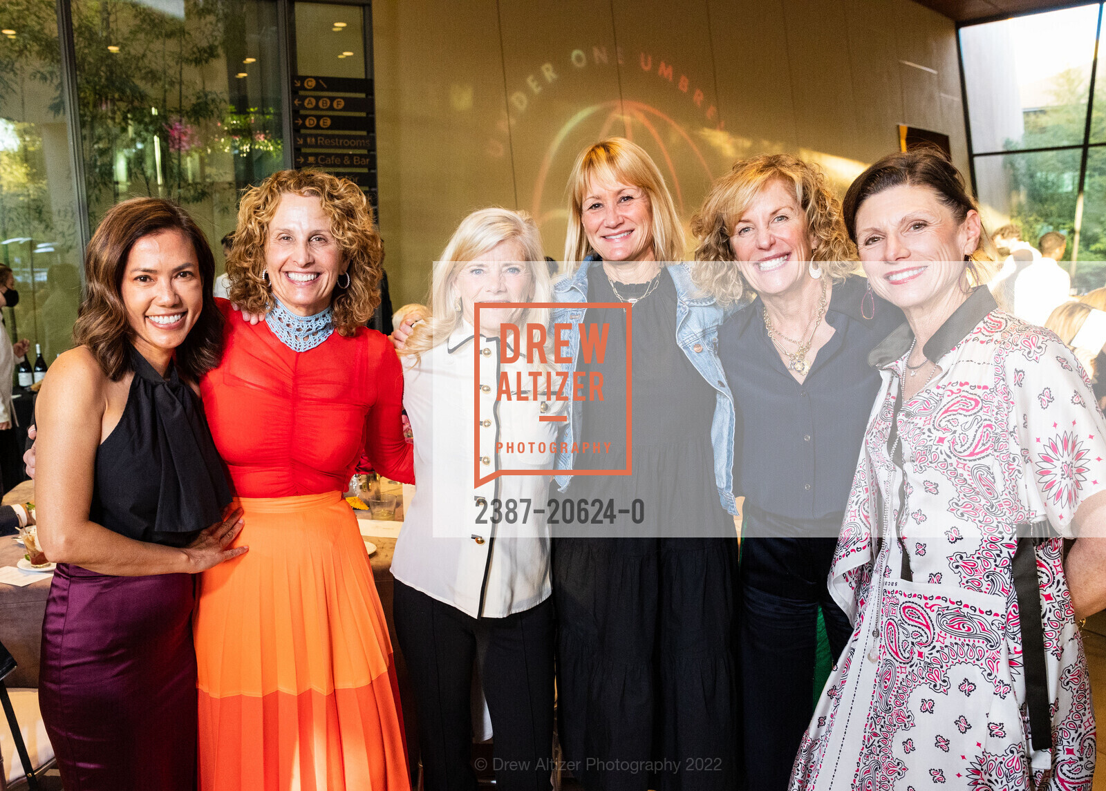 Myn Demmon, Stacey Siebel, Julie Brody, Jennifer Schaffer, Lisa Steiny, Ali Walecka, Under One Umbrella, Bing Concert Hall, Stanford University. 327 Lasuen Street, March 21st, 2022, Photo #2387-20624-0 Myn Demmon, Stacey Siebel, Julie Brody, Jennifer Schaffer, Lisa Steiny, Ali Walecka, Photo #2387-20624-0