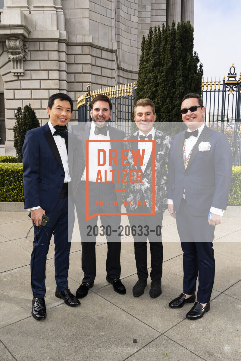 Bill Ho, Bruce Stewart, Robert Beadle, Christopher Wiseman, San Francisco Ballet 2022 Season Gala, War Memorial Opera House. 301 Van Ness Ave, March 24th, 2022, Photo #2030-20633-0 Bill Ho, Bruce Stewart, Robert Beadle, Christopher Wiseman, Photo #2030-20633-0