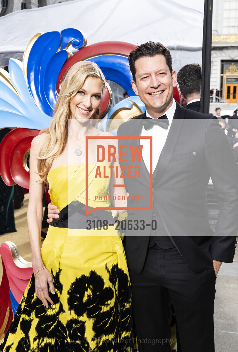Lauren Wolfe, Jacob Shea, San Francisco Ballet 2022 Season Gala, War Memorial Opera House. 301 Van Ness Ave, Photo #3108-20633-0 Lauren Wolfe, Jacob Shea, Photo #3108-20633-0