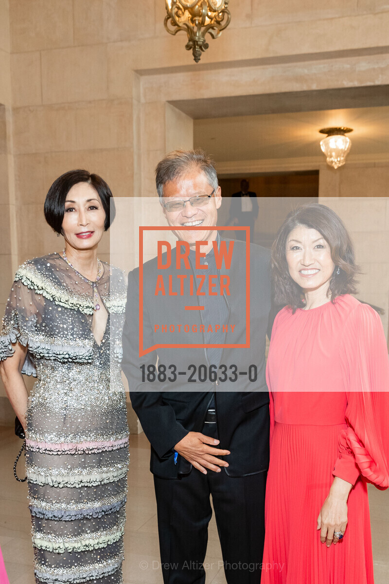 Yurie Pascarella with Jerry Yang and Akiko Yamazaki