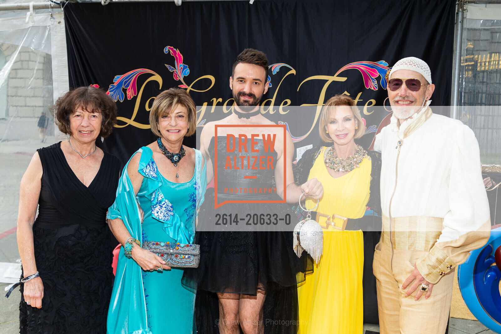 Ludmila Eggleton, Saul Sugarman, Gina Tordjeman, Paul Gallo, San Francisco Ballet 2022 Season Gala, War Memorial Opera House. 301 Van Ness Ave, Photo #2614-20633-0 Ludmila Eggleton, Saul Sugarman, Gina Tordjeman, Paul Gallo, Photo #2614-20633-0