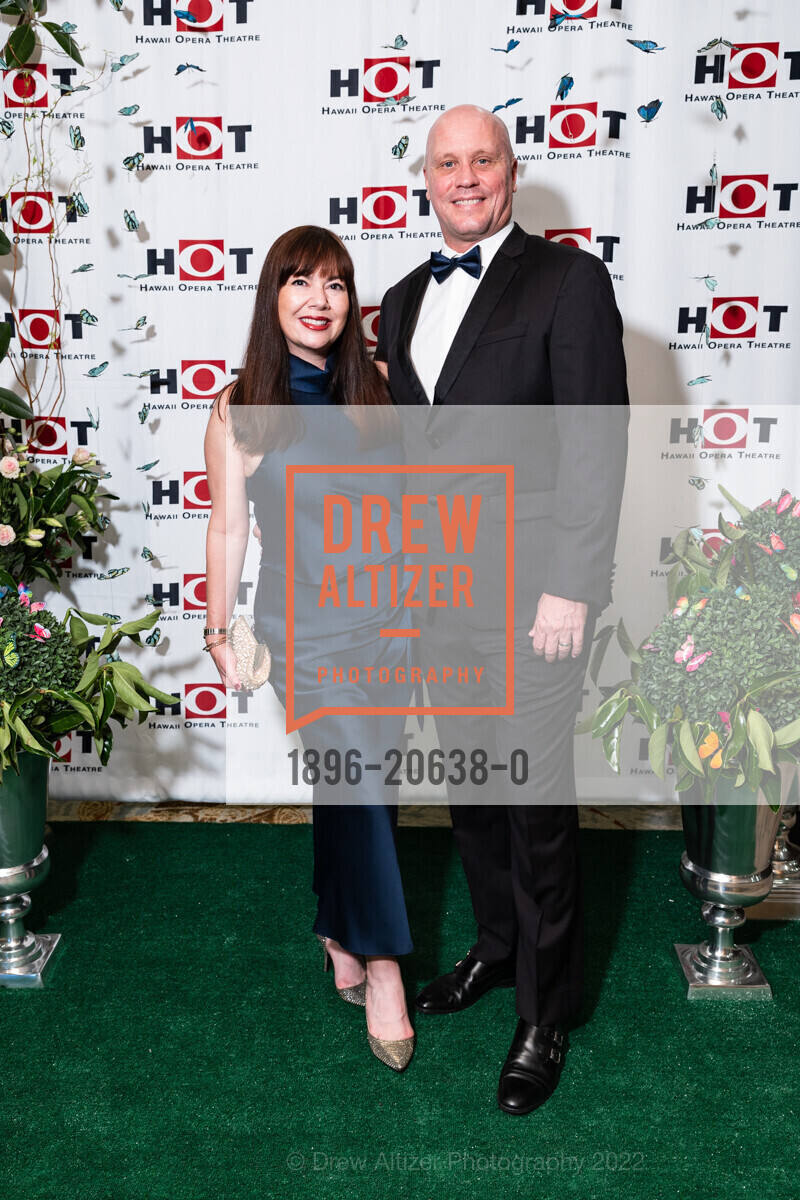 Angel Foster, Brian Foster, Hawaii Opera Theatre Opera Ball, Sheraton Waikiki. 2255 Kalakaua Ave, March 26th, 2022, Photo #1896-20638-0 Angel Foster, Brian Foster, Photo #1896-20638-0