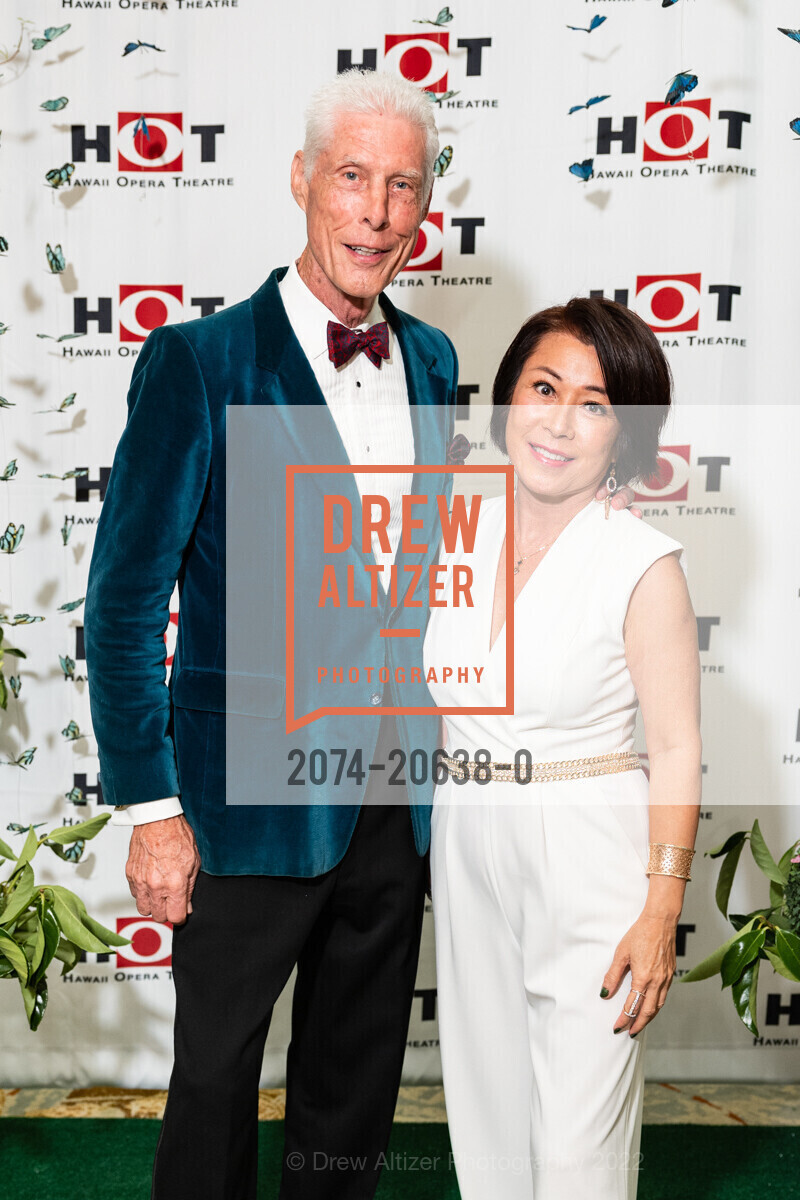 Jim Leavitt, Lani Moore, Hawaii Opera Theatre Opera Ball, Sheraton Waikiki. 2255 Kalakaua Ave, March 26th, 2022, Photo #2074-20638-0 Jim Leavitt, Lani Moore, Photo #2074-20638-0